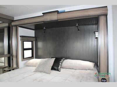 2025 Keystone RV Montana - Photo 29