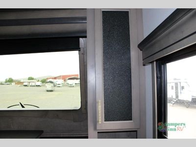 2025 Keystone RV Montana - Photo 12
