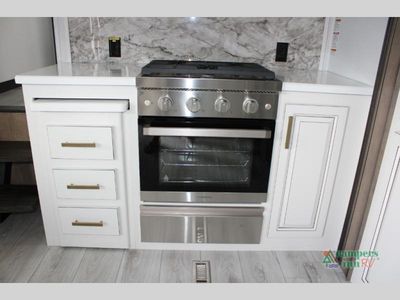 2025 Keystone RV Montana - Photo 25
