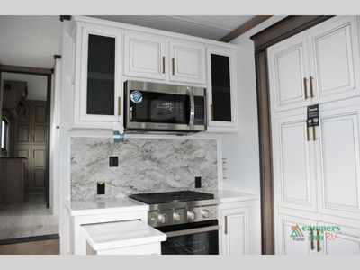 2025 Keystone RV Montana - Photo 24