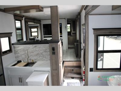 2025 Keystone RV Montana - Photo 6