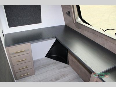 2025 Keystone RV Montana - Photo 13