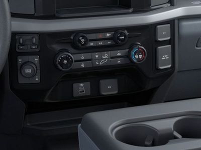 2026 Ford F-250SD - Photo 3