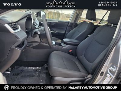 2024 Toyota RAV4 Hybrid - Photo 12
