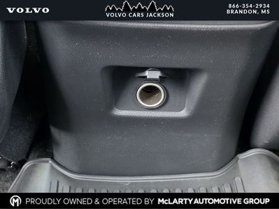 2024 Toyota RAV4 Hybrid - Photo 17