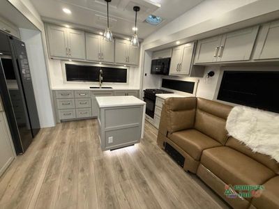 2026 Brinkley Model Z - Photo 8