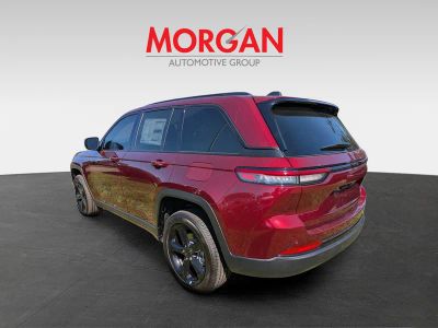 2025 Jeep Grand Cherokee — detail view