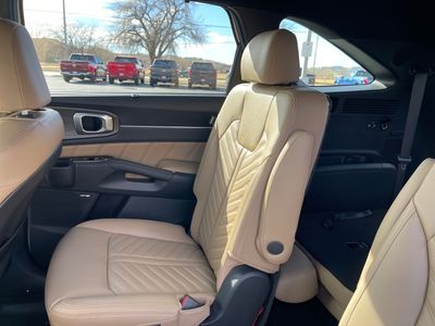 2026 Kia Sorento — photo 18 view