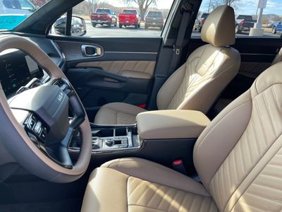 2026 Kia Sorento — photo 9 view