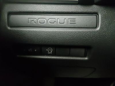 2023 Nissan Rogue — photo 13 view