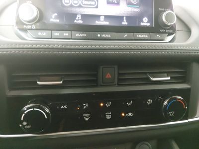2023 Nissan Rogue — photo 18 view