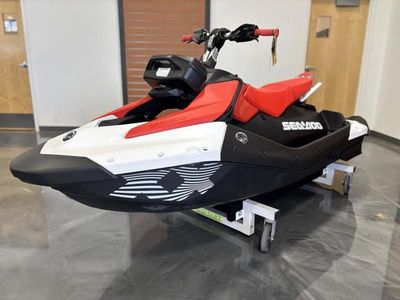 2025 Sea-Doo Spark Trixx for 3 Rotax 900 ACE - 90 iBR and Audio - Photo 2