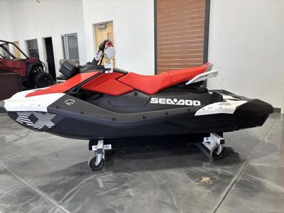 2025 Sea-Doo Spark Trixx for 3 Rotax 900 ACE - 90 iBR and Audio - Photo 8