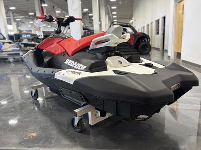 2025 Sea-Doo Spark Trixx for 3 Rotax 900 ACE - 90 iBR and Audio - Photo 4