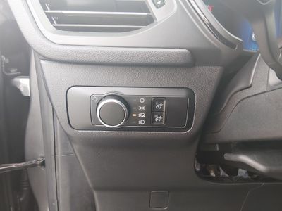 2025 Ford Escape - Photo 13