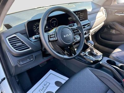2026 Kia Seltos — photo 9 view