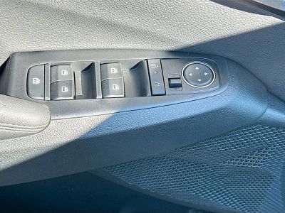 2026 Kia Seltos — photo 18 view