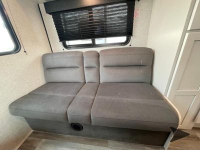 2025 Jayco Jay Flight SLX - Photo 18