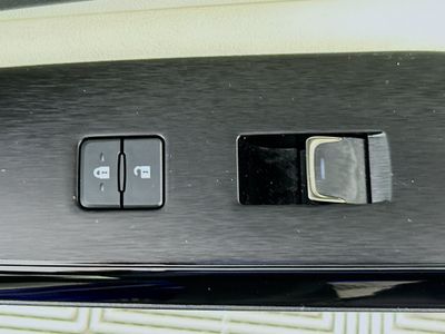 2023 Lexus ES - Photo 29