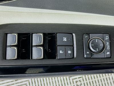 2023 Lexus ES - Photo 14