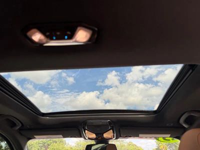 2025 BMW 3 Series — photo 32 view