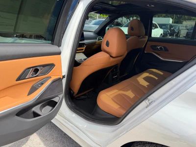 2025 BMW 3 Series — photo 28 view