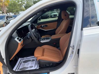 2025 BMW 3 Series — photo 16 view