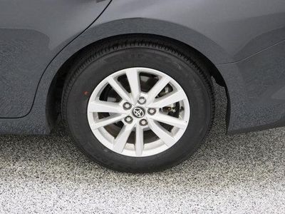 2025 Toyota Camry FWD - Photo 9
