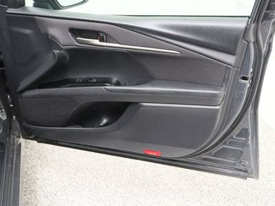 2025 Toyota Camry FWD - Photo 33