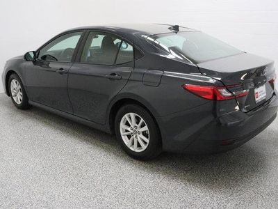 2025 Toyota Camry FWD - Photo 8
