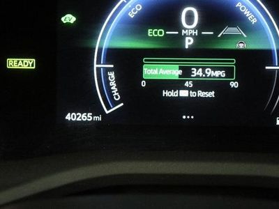 2025 Toyota Camry FWD - Photo 38