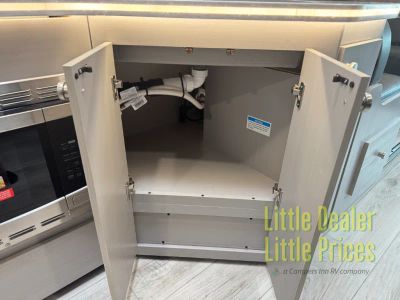 2026 Coachmen RV Entourage — photo 23 view