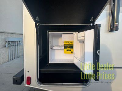 2026 Coachmen RV Entourage — photo 9 view