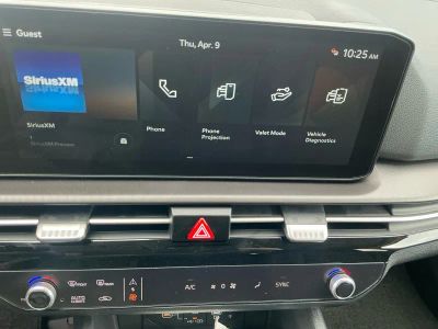 2026 Kia Sportage — photo 12 view