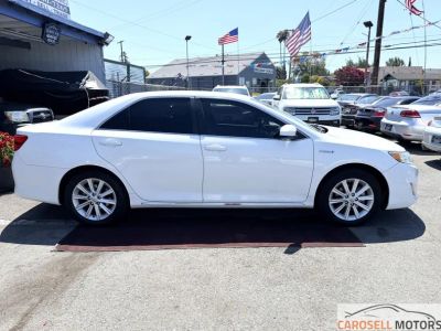 2014 Toyota Camry Hybrid — photo 8 view