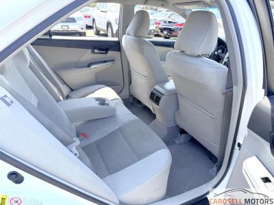 2014 Toyota Camry Hybrid — photo 32 view