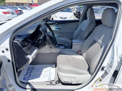 2014 Toyota Camry Hybrid — photo 13 view