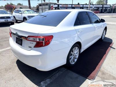 2014 Toyota Camry Hybrid — photo 7 view