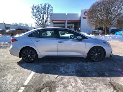 2025 Toyota Corolla SE - Photo 3