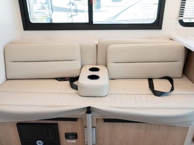 2026 Thor Motor Coach CHATEAU - Photo 8