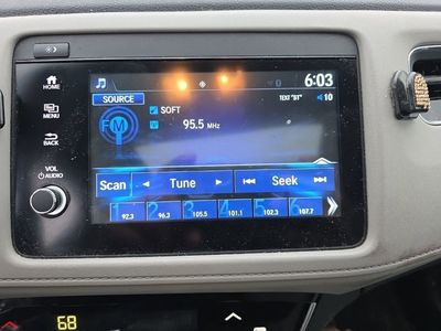 2021 Honda HR-V EX - Photo 17