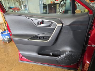 2024 Toyota RAV4 - Photo 10