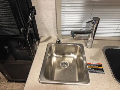 2027 Winnebago EKKO — photo 10 view