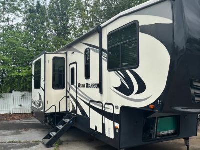 2018 Heartland Road Warrior - Photo 2