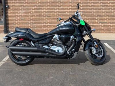 2024 Suzuki Boulevard M109R — front three-quarter view