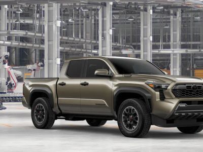 2026 Toyota Tacoma i-FORCE MAX - Photo 17