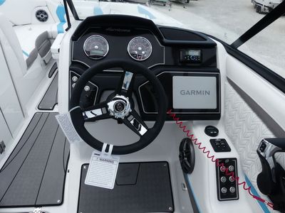 2025 Hurricane SunDeck 2600 OB - Photo 13