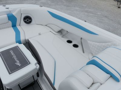 2025 Hurricane SunDeck 2600 OB - Photo 21