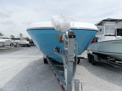 2025 Hurricane SunDeck 2600 OB - Photo 2