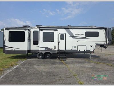 2027 Forest River RV Rockwood Signature — photo 10 view